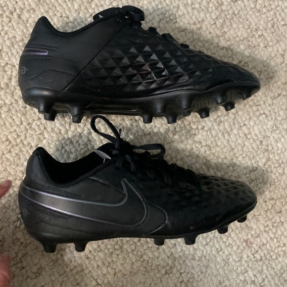 Nike Tiempo Black Cleats 5.5Y - Picture 2 of 6